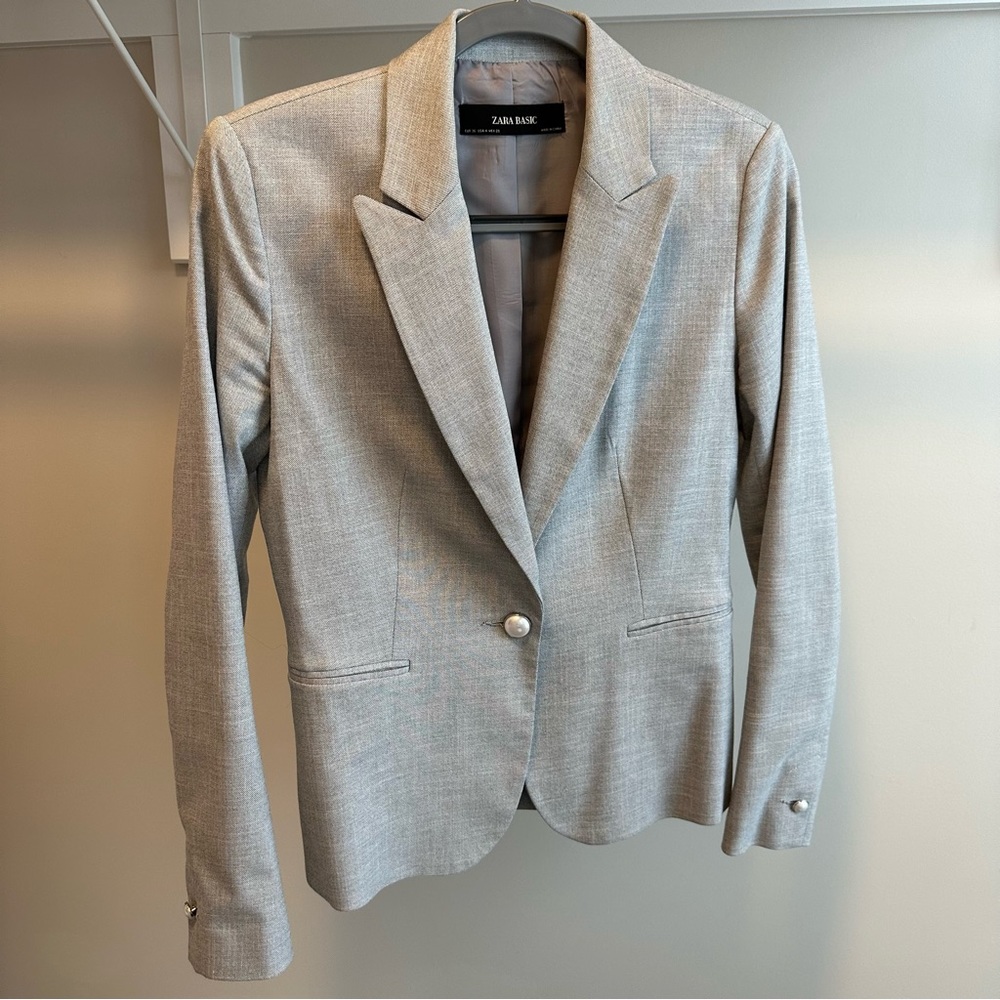 Zara Gray Blazer with Pearl Button Detail - Sz 4